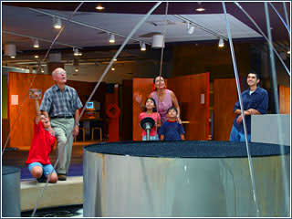 Laminar fountain at explora