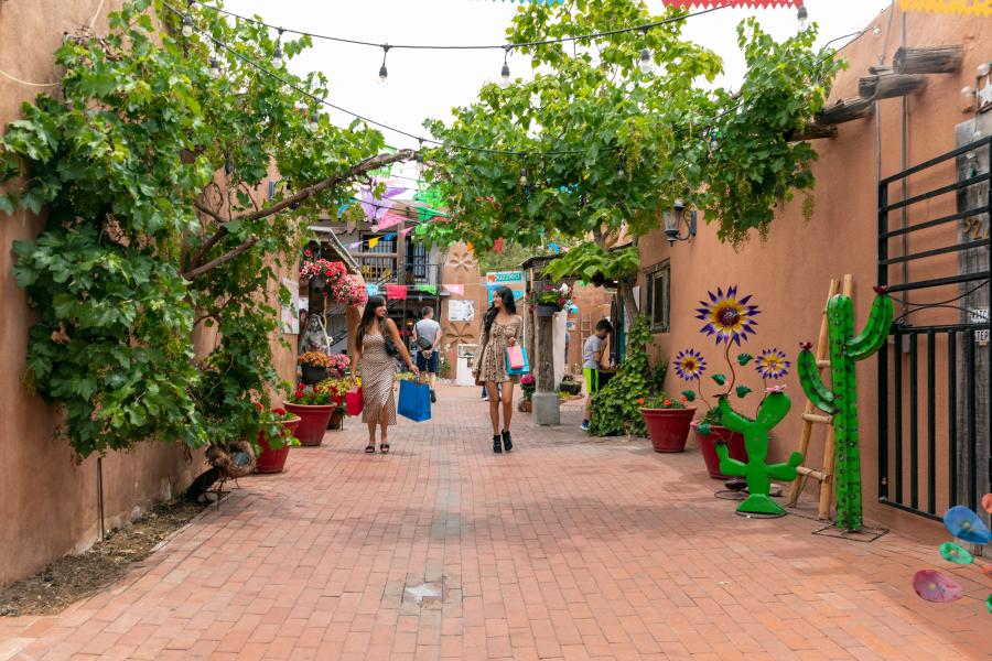 Shopping in Old Town